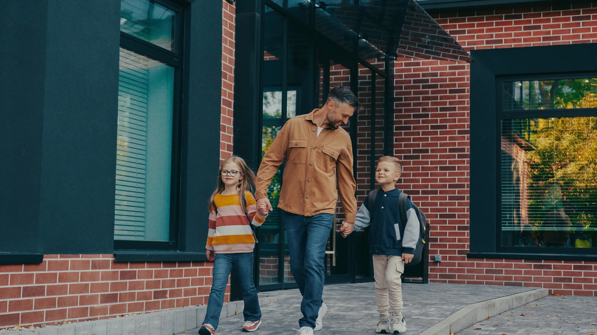 Werkprivé Shutterstock 2551409817