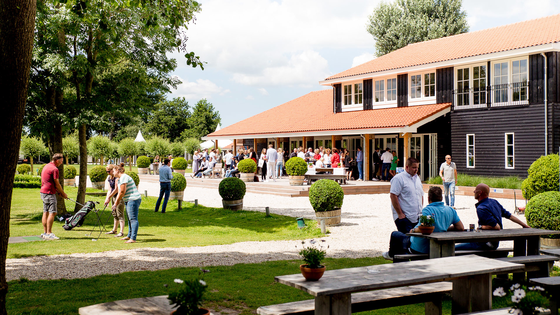 1321 IMG 9390 27744080 Flickfeeder