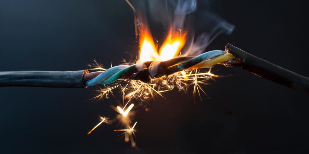 Kink in de kabel? Pas op voor vlamboogvorming!