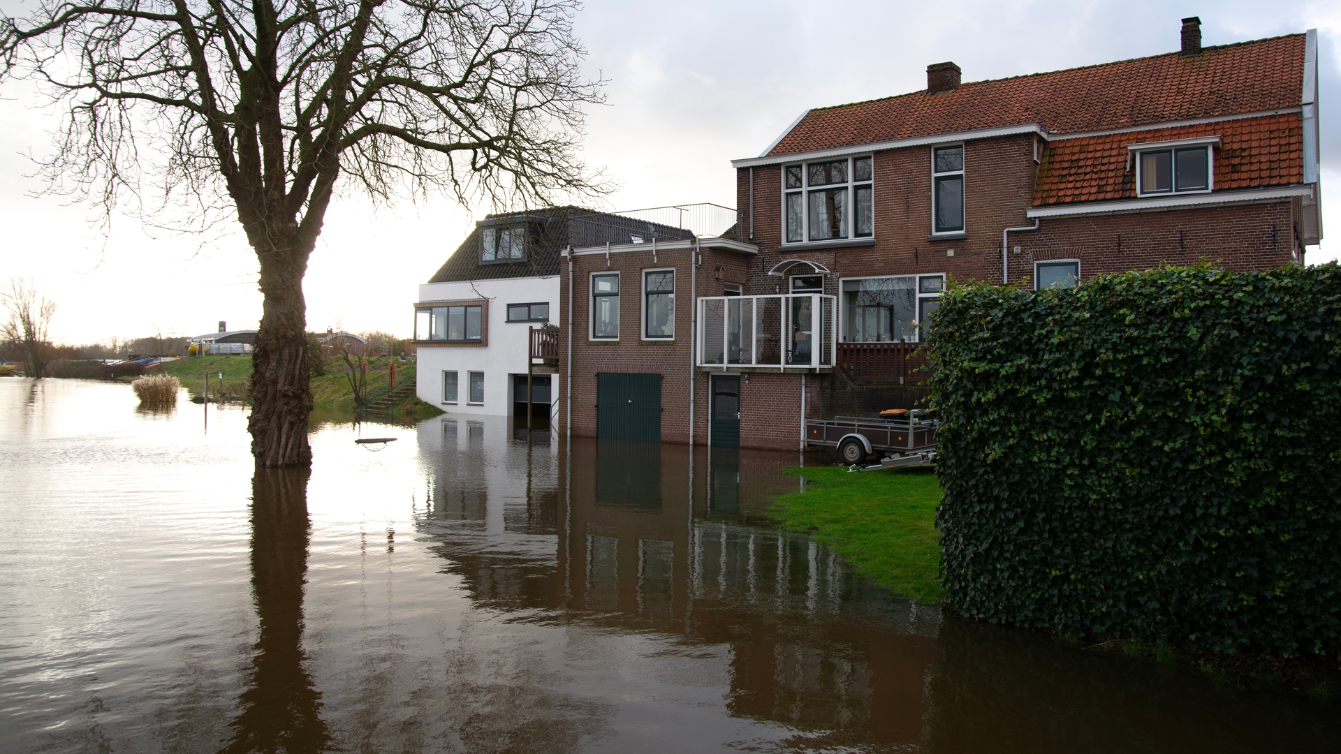Overstromingrisico Buitendijksgebied Huizen Shutterstock 2405504515